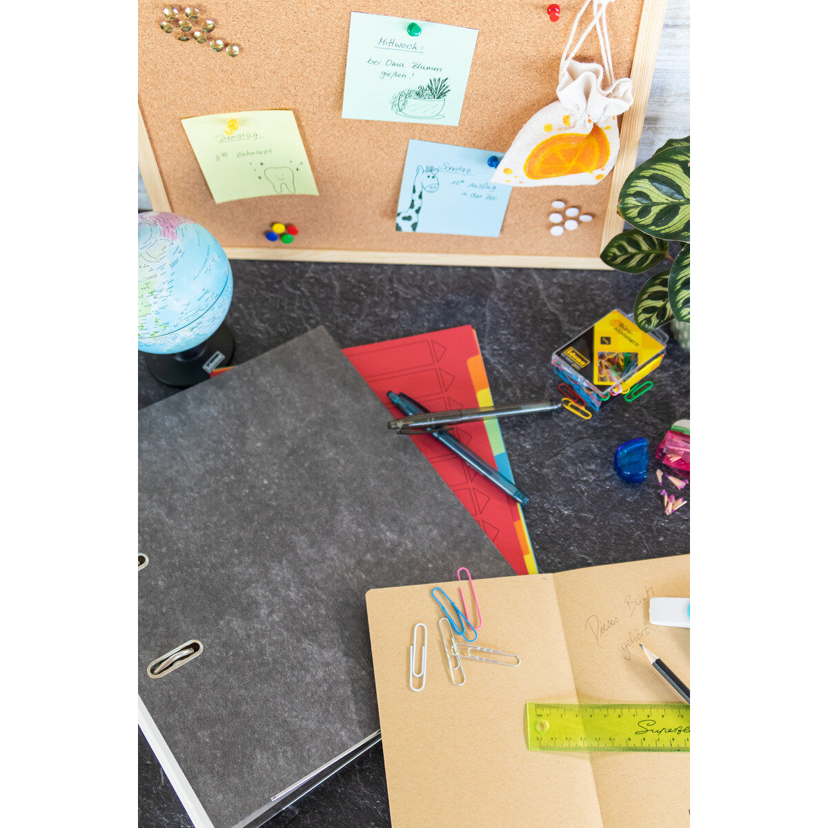 Idena Reißnägel 120 Stück aus Metall mit Kunststoffüberzug bunt