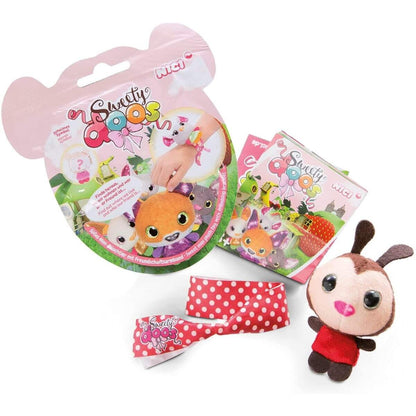 NICI Sweetydoos – Überraschungs-Kuscheltier mit UV-Effekt, Sammel-Armband & Poster, sortiert